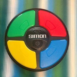 Simons Round Electronic Memory Game - Red, Blue, Green, Yellow
